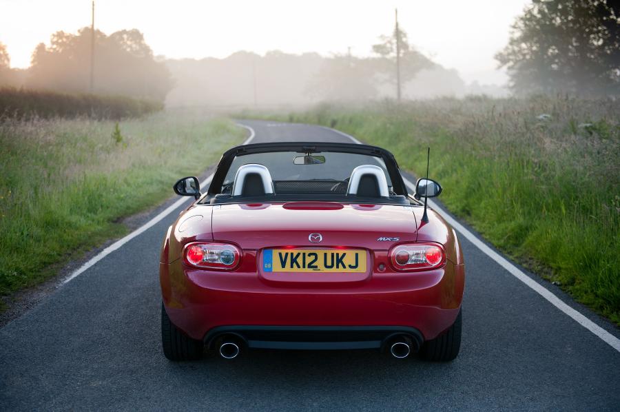 Mazda MX-5 Kuro 2012 года  (UK) (фото 48 из 54)